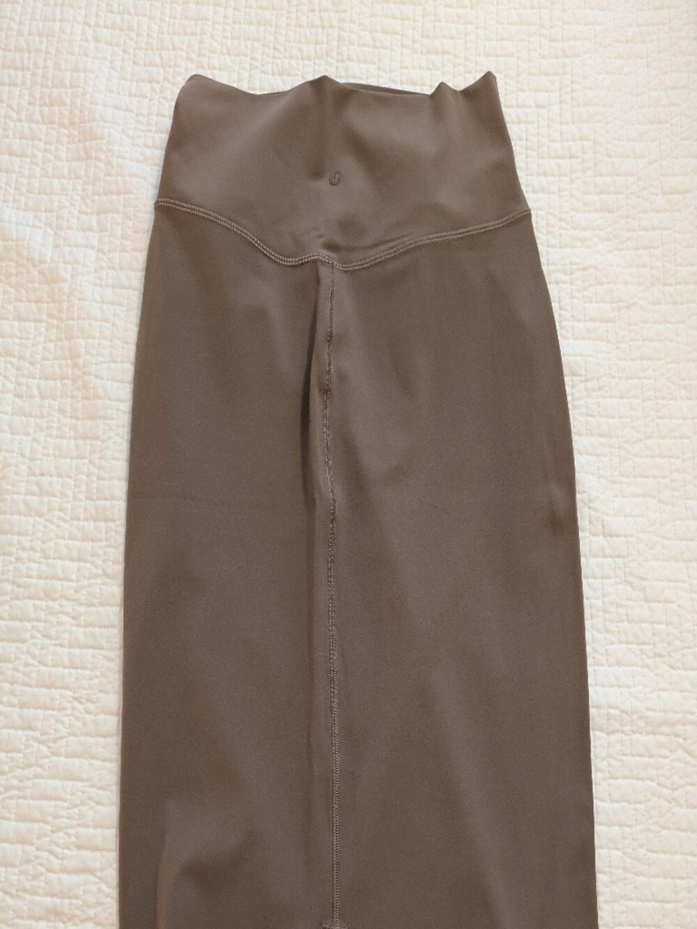 Lululemon slim fit midi skirt nulu size 8 taupetastic